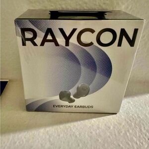 Raycon Everyday Earbuds Bluetooth True Wireless (Black)  NEW SEALED